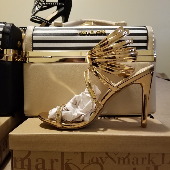 High Heel Shoes - Picture 4 of 5